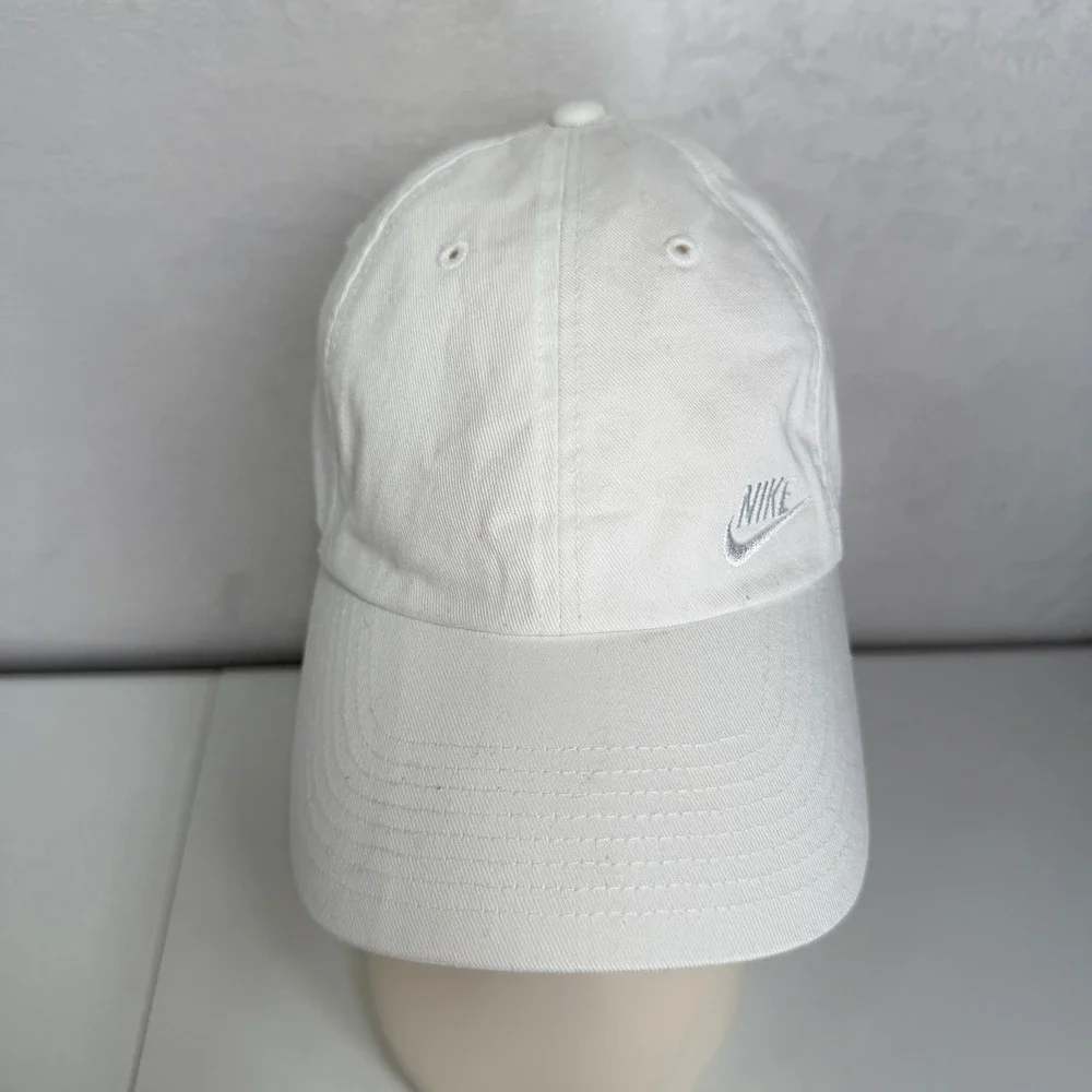 Nike Baseball Cap Hat Heritage86 White Embroidered Swoosh AO8662-100 Dad Hat